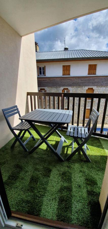 Apt Cosy, 4 Pers, Plein Centre Ville, Parking Offert Font-Romeu-Odeillo-Via المظهر الخارجي الصورة